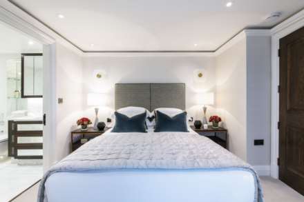 Prince Of Wales Terrace, London, Image 8