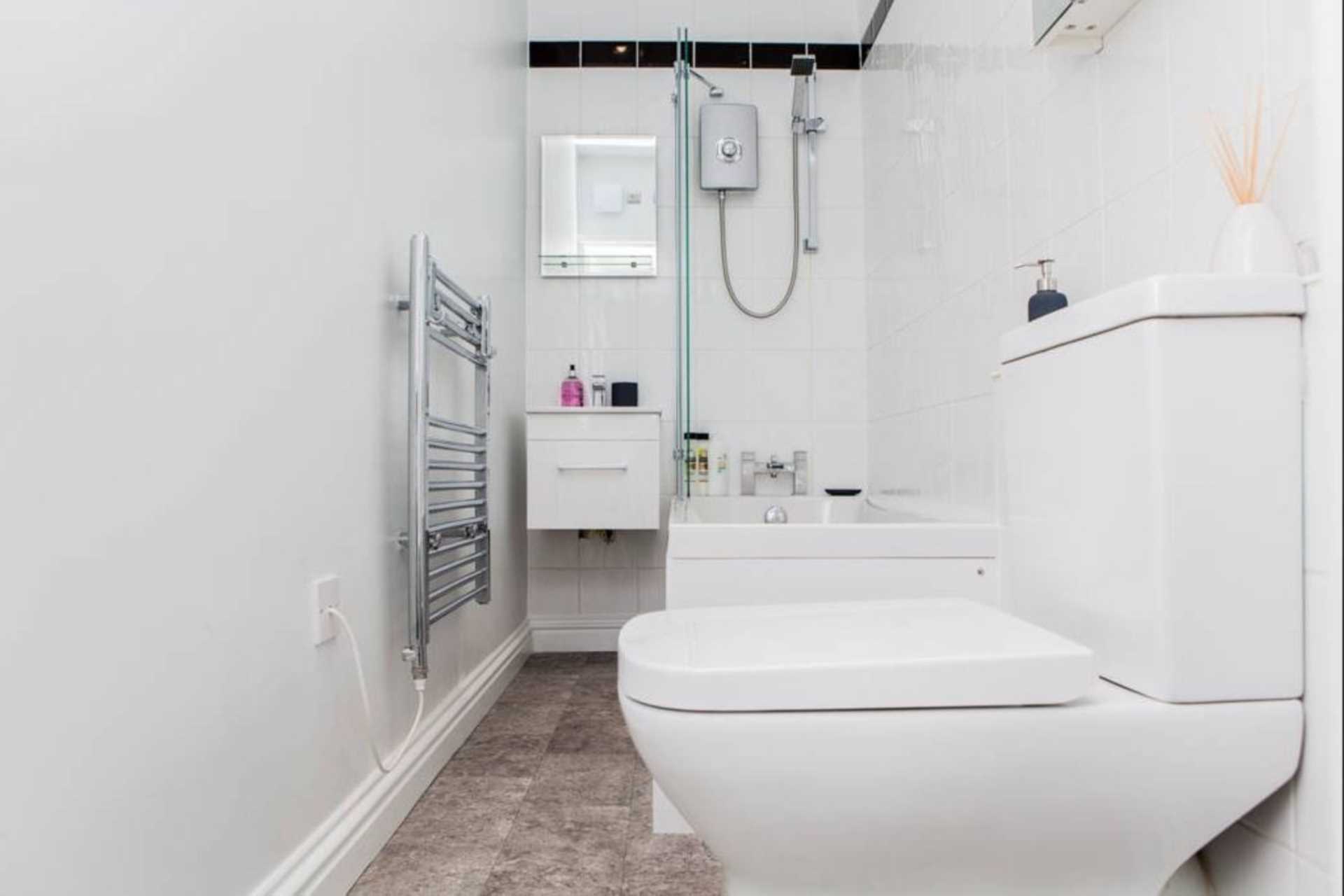 St Georges Square, London, Image 9