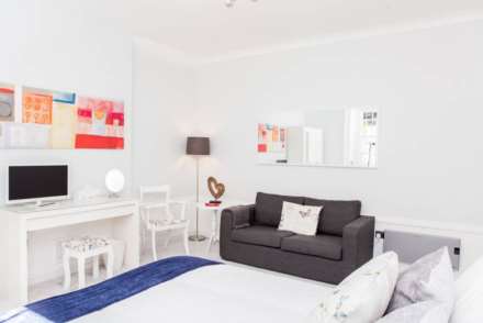 Property For Rent St Georges Square, London
