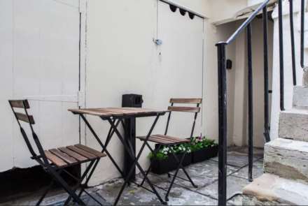 St Georges Square, London, Image 4