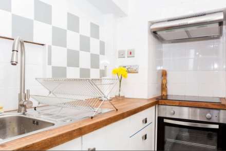 St Georges Square, London, Image 5