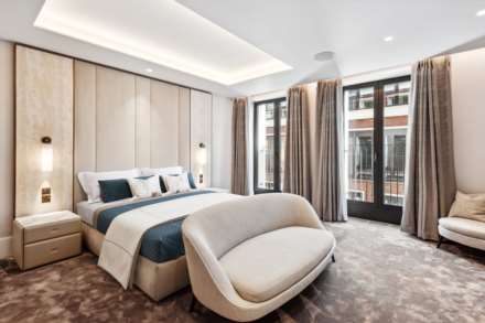 Lancer Square, Kensington, W8, Image 3