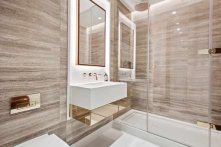 Lancer Square, Kensington, W8, Image 4