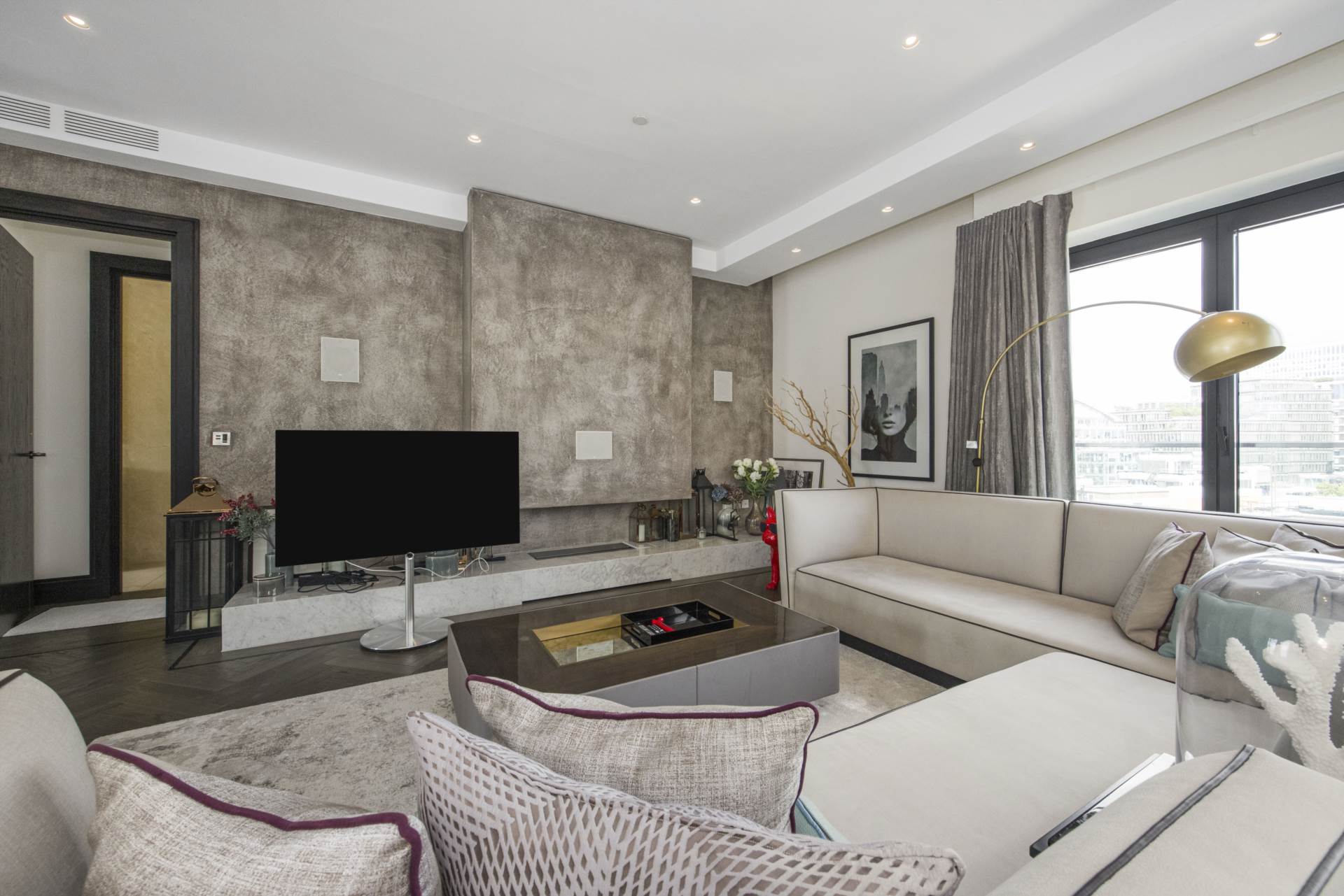 Vauxhall Bridge Road, Victoria, SW1V, Image 9