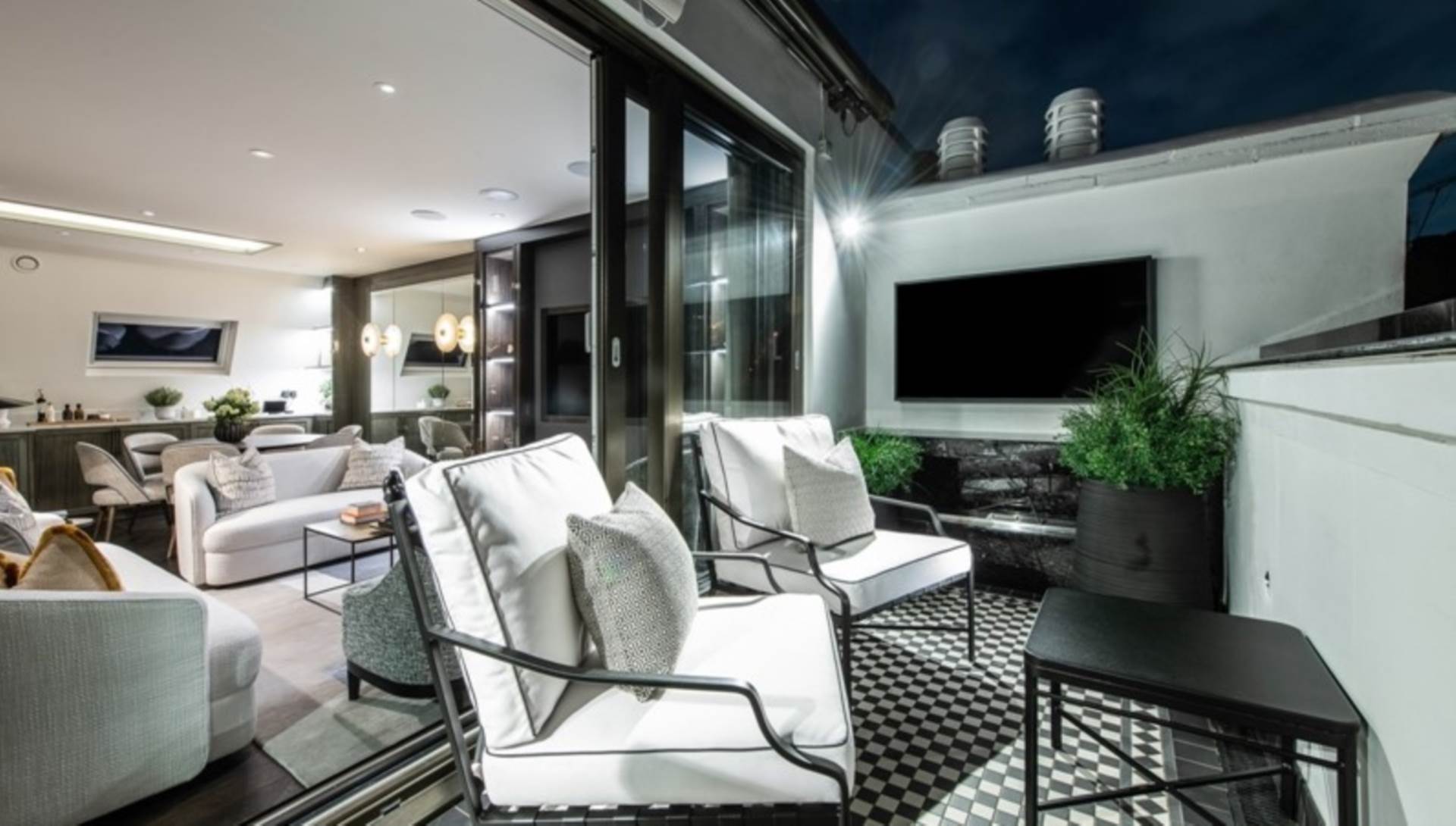 Prince Of Wales Terrace, Hyde Park, Image 3