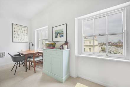 St George's Drive, London, SW1V, Image 2