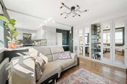 Churchill Gardens, Pimlico, SW1V, Image 2