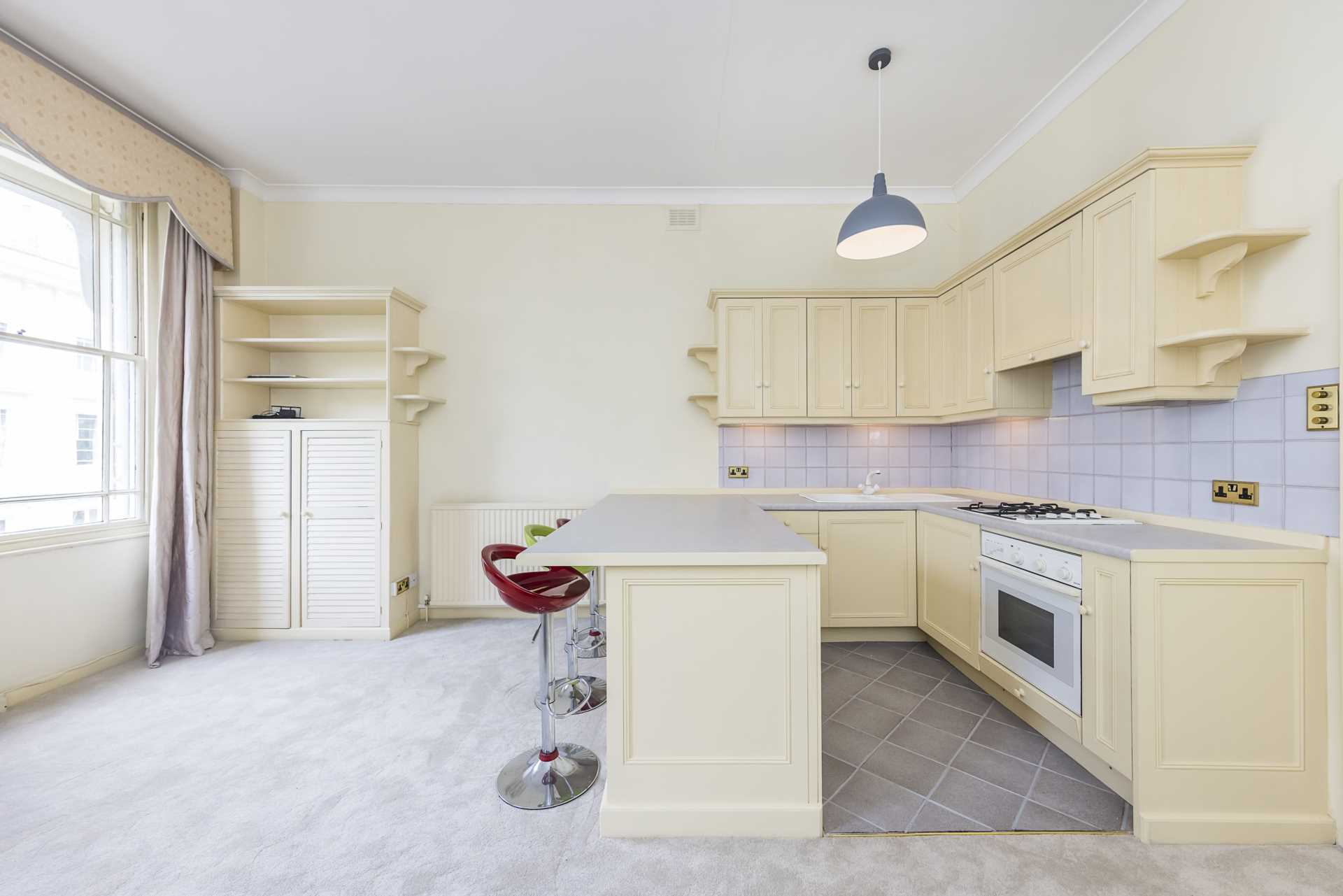 Gloucester Street, Pimlico, SW1V, Image 2