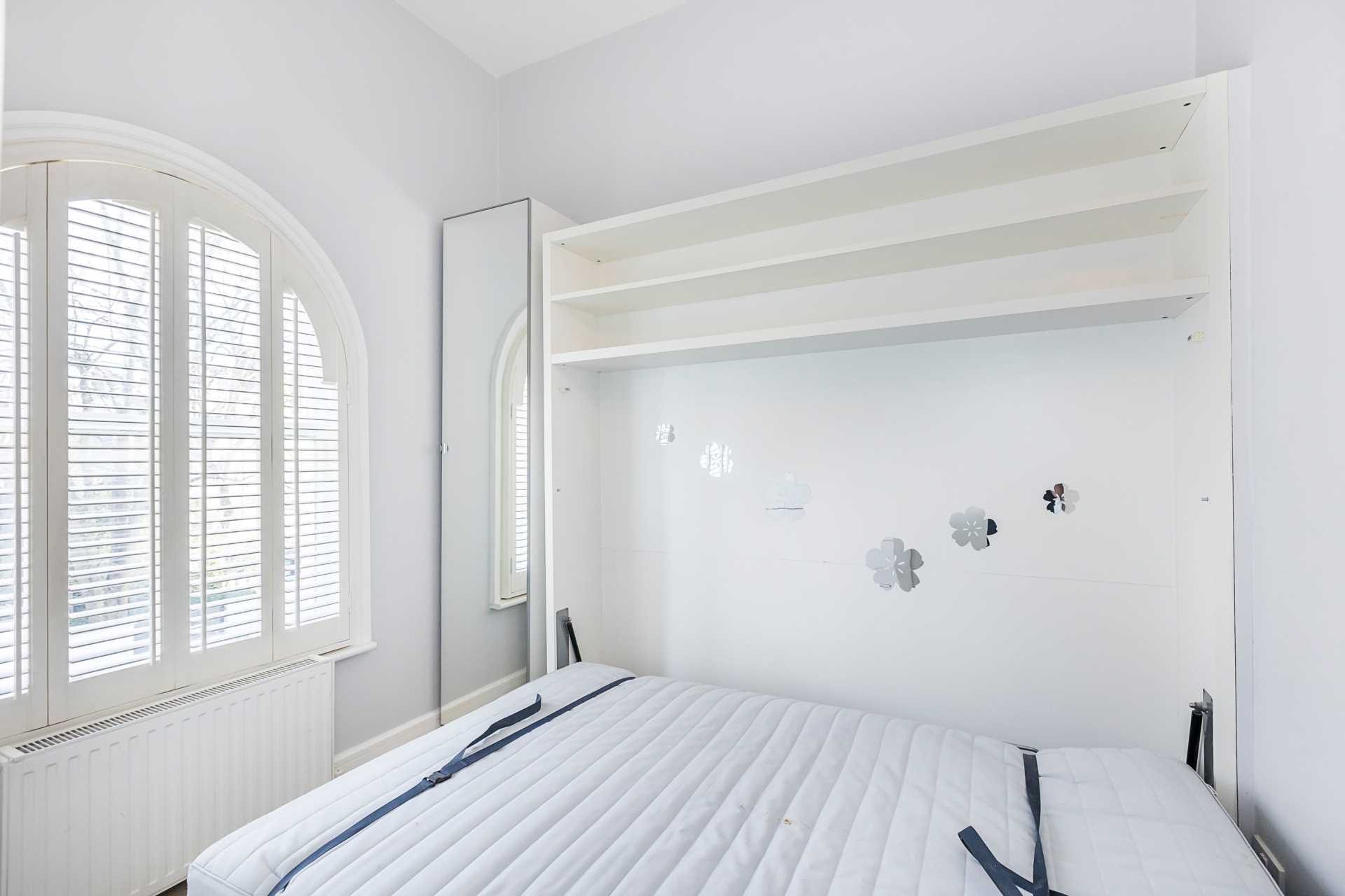 Nevern Place, Earl's Court, SW5, Image 4