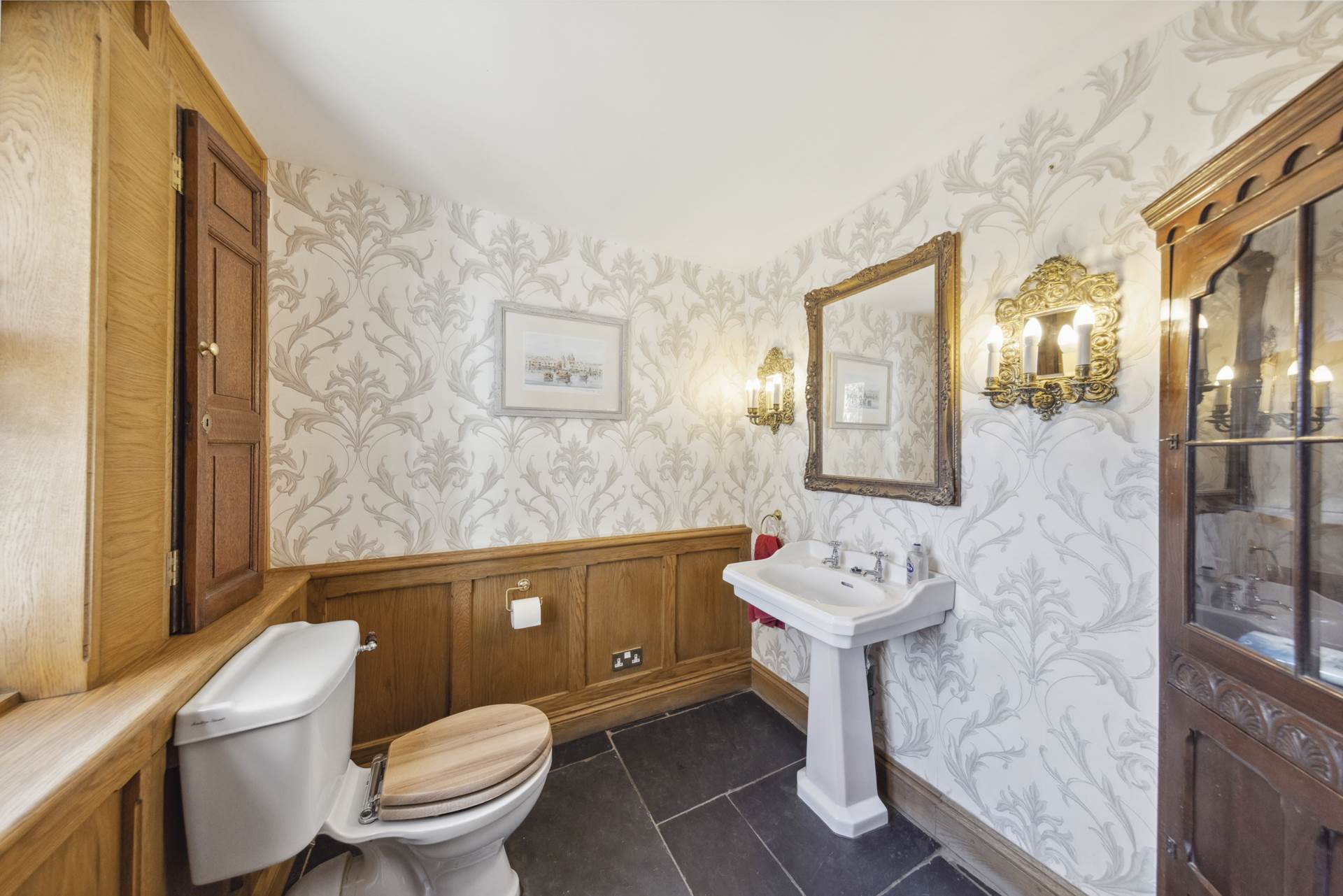 Hopewell House, Edenbridge, TN8, Image 16