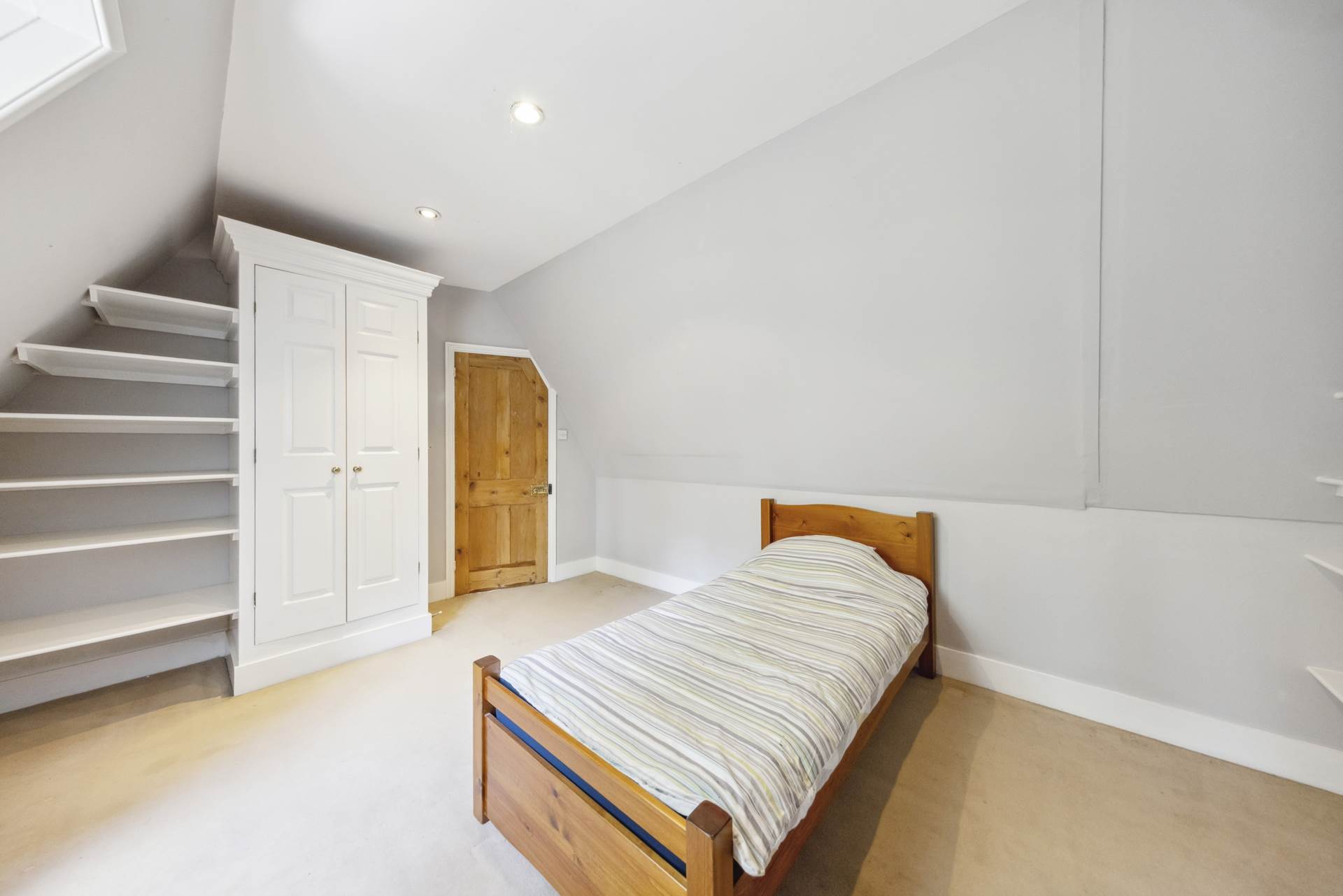 Hopewell House, Edenbridge, TN8, Image 32