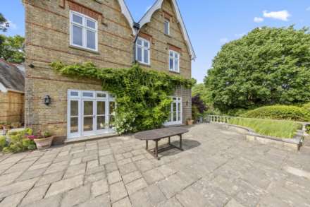 Hopewell House, Edenbridge, TN8, Image 40