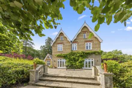 Hopewell House, Edenbridge, TN8, Image 41