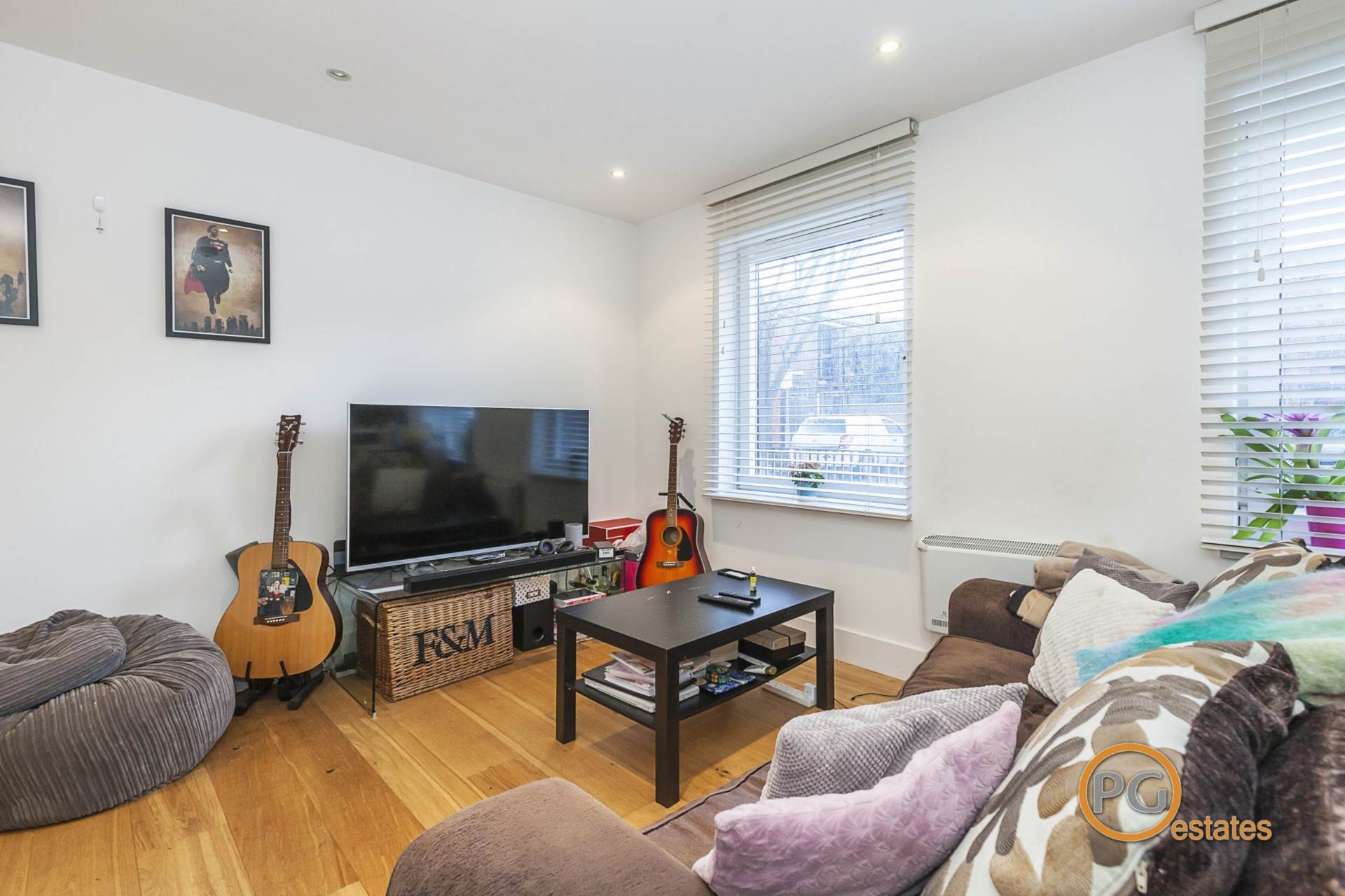 Tiltman Place, London, Image 8