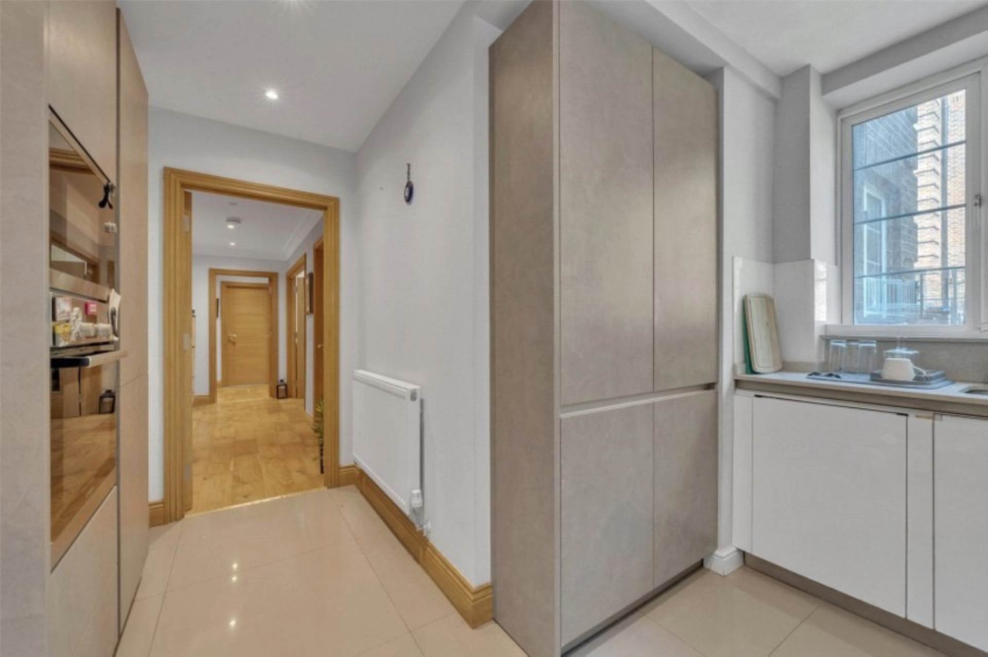 Pembroke Road, Holland Park, W8, Image 3