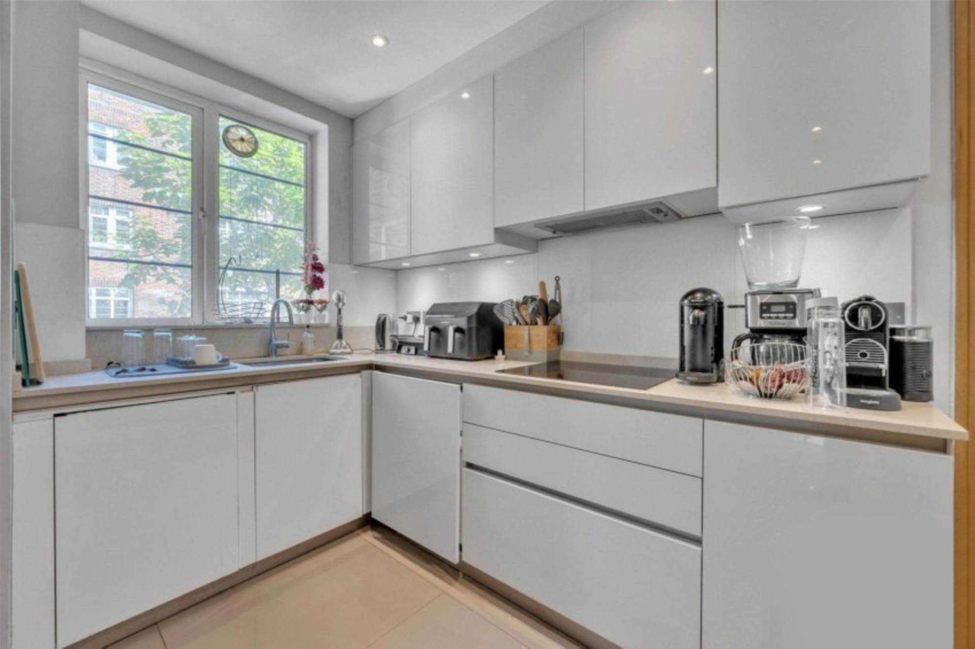 Pembroke Road, Holland Park, W8, Image 4