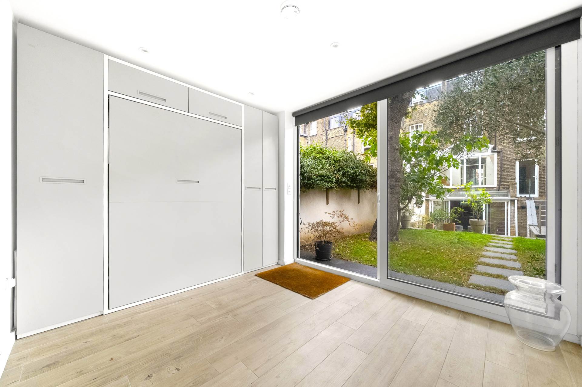 Earls Court Gardens, Earl's Court, SW5, Image 24