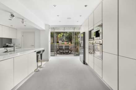 Earls Court Gardens, Earl's Court, SW5, Image 17