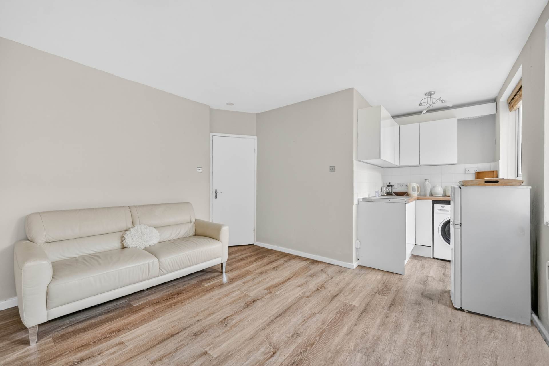 Wilton Road, Pimlico, SW1V, Image 2