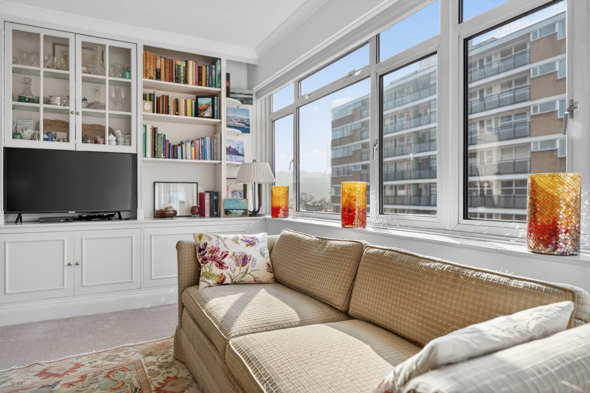 Churchill Gardens, London, SW1V, Image 4