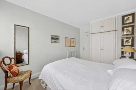 Churchill Gardens, London, SW1V, Image 10