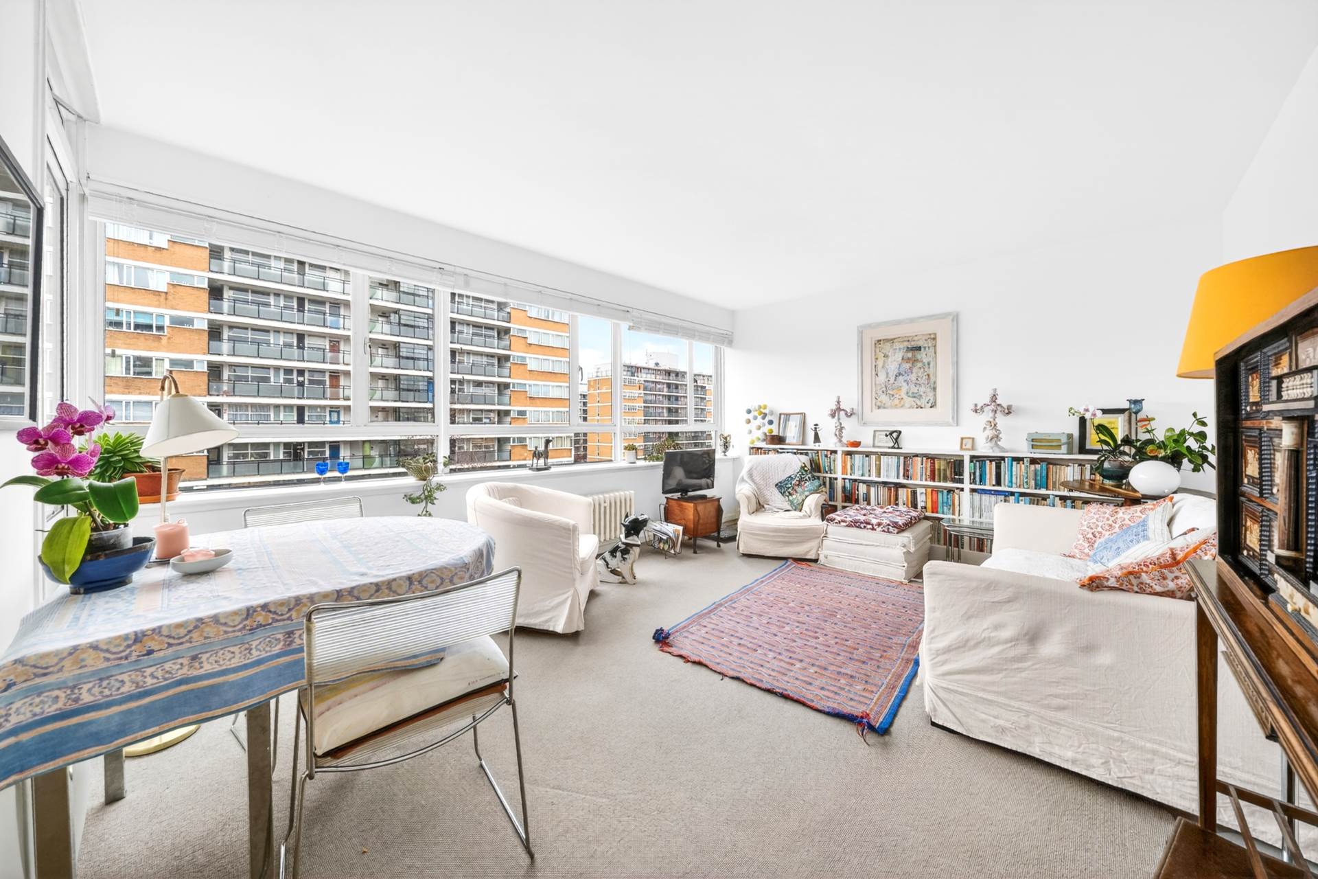 Churchill Gardens, London, SW1V, Image 1