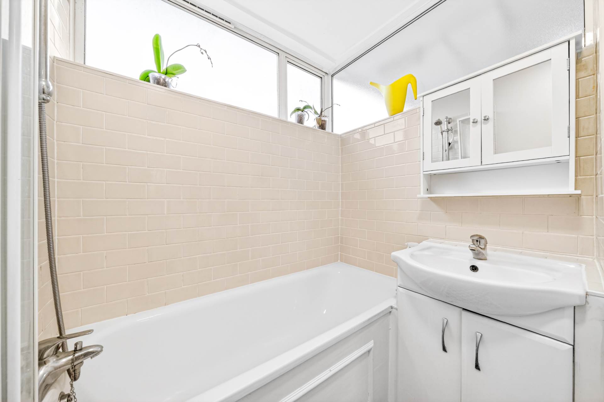 Churchill Gardens, London, SW1V, Image 10