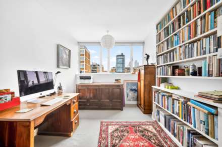 Churchill Gardens, London, SW1V, Image 12