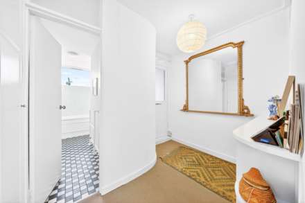 Churchill Gardens, London, SW1V, Image 15