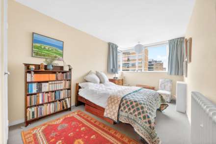 Churchill Gardens, London, SW1V, Image 8