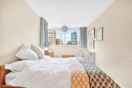 Churchill Gardens, London, SW1V, Image 9