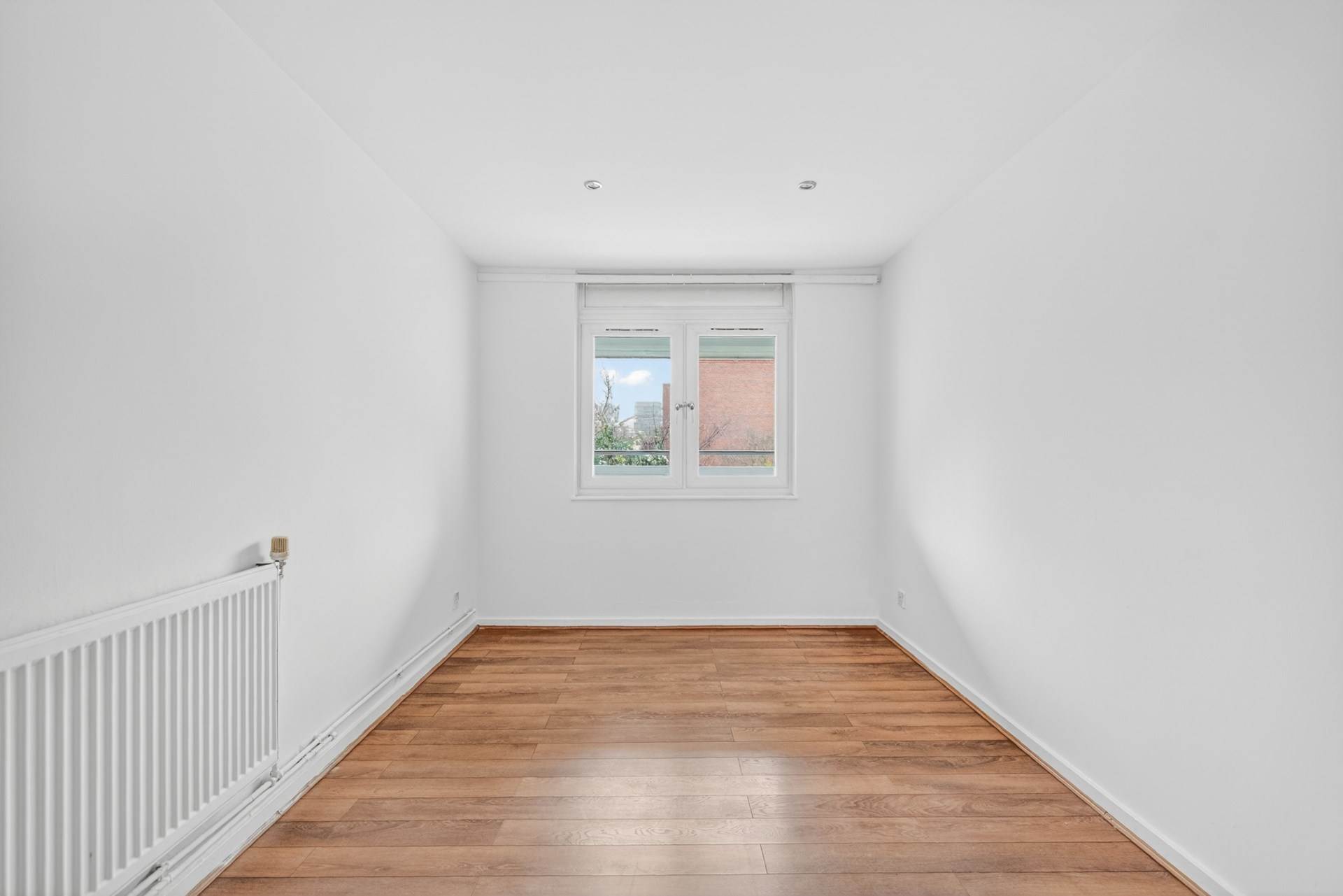 Ellen Street, London, Image 8