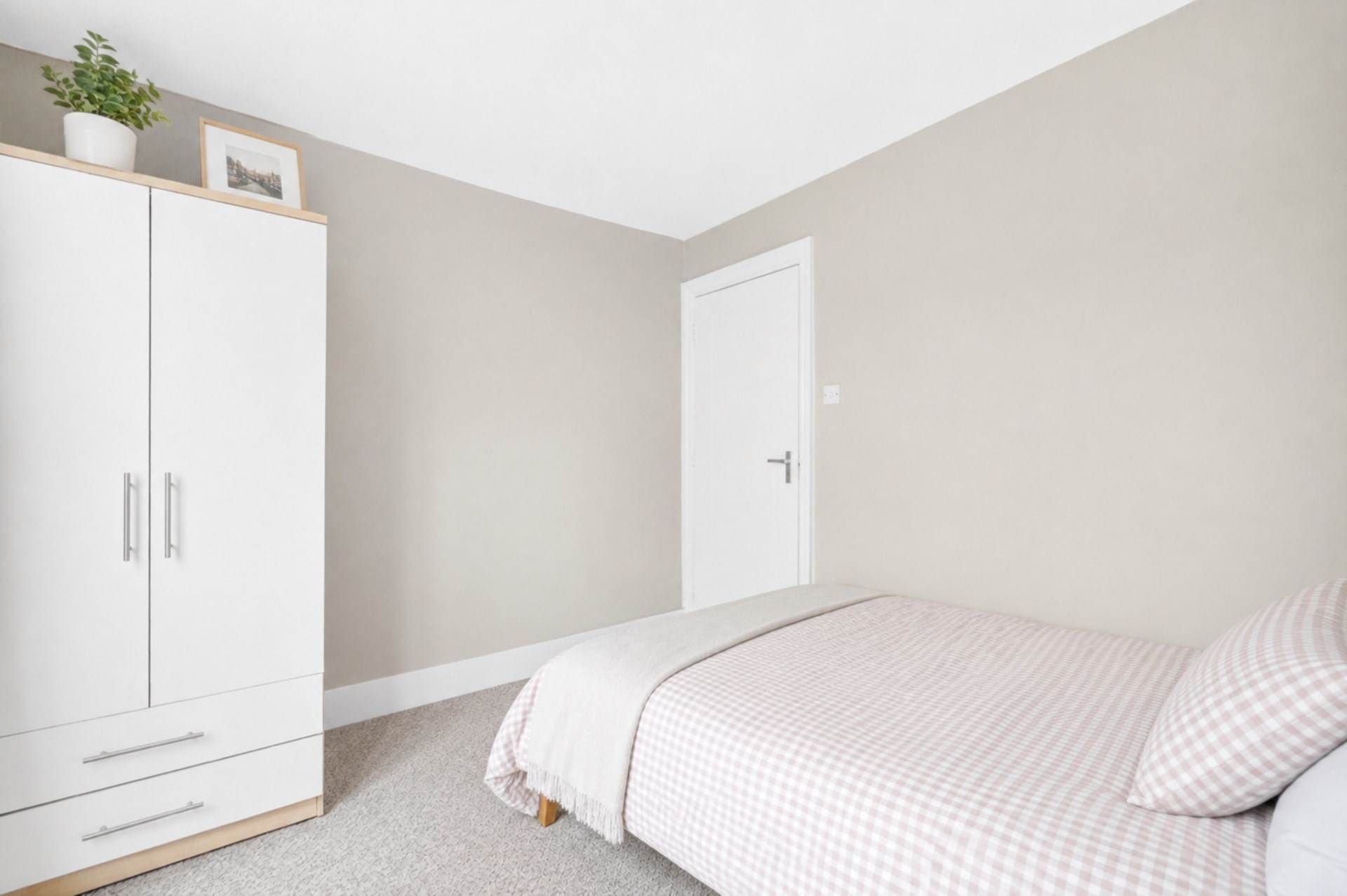 Beatrice Road, Finsbury Park, London, Image 9
