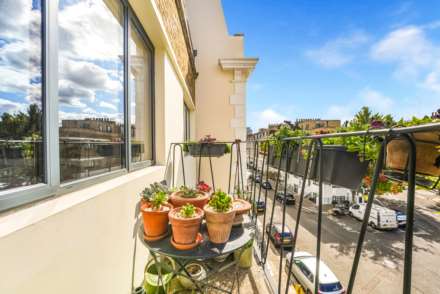 Moreton Place, London, SW1V, Image 9