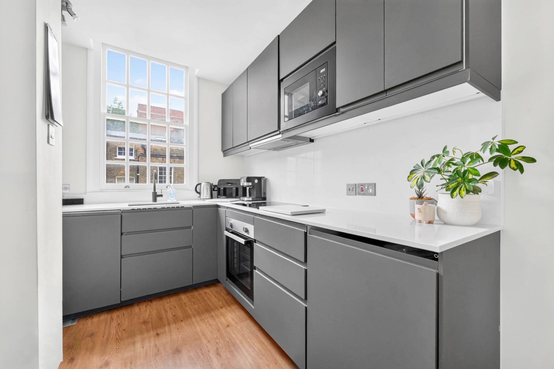 St George's Drive, London, SW1V, Image 4