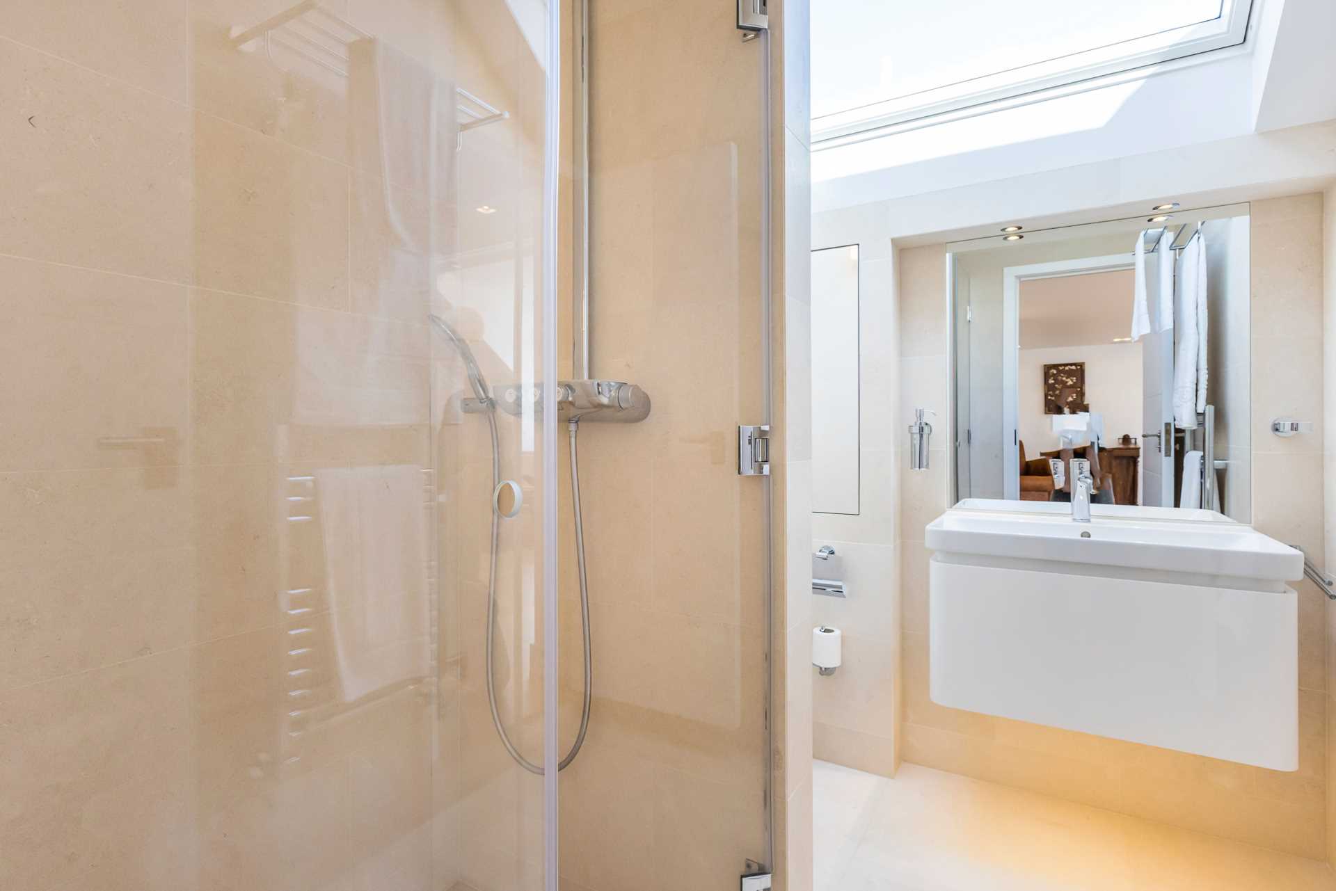 Roland Gardens, South Kensington, SW7, Image 22