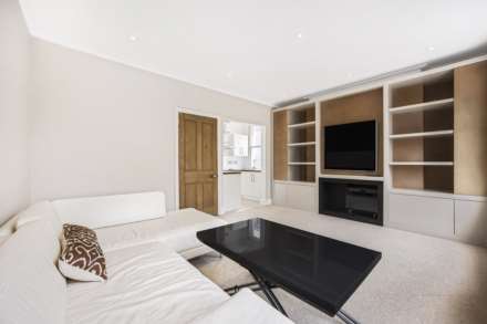 2 Bedroom Flat, Grosvenor Road, Pimlico, SW1V