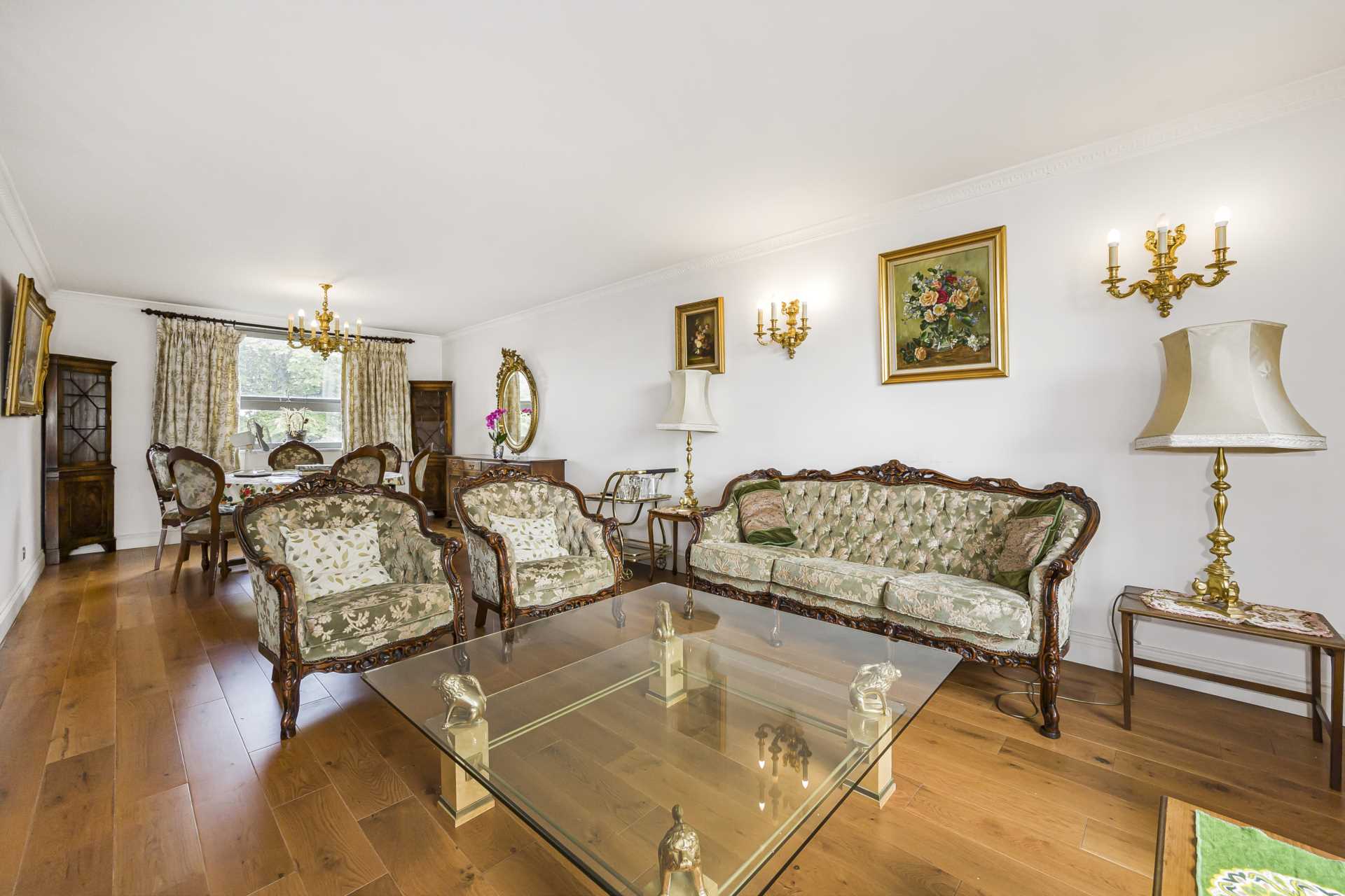 Somerset Square, Holland Park, W14, Image 4