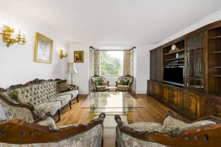 Somerset Square, Holland Park, W14, Image 2