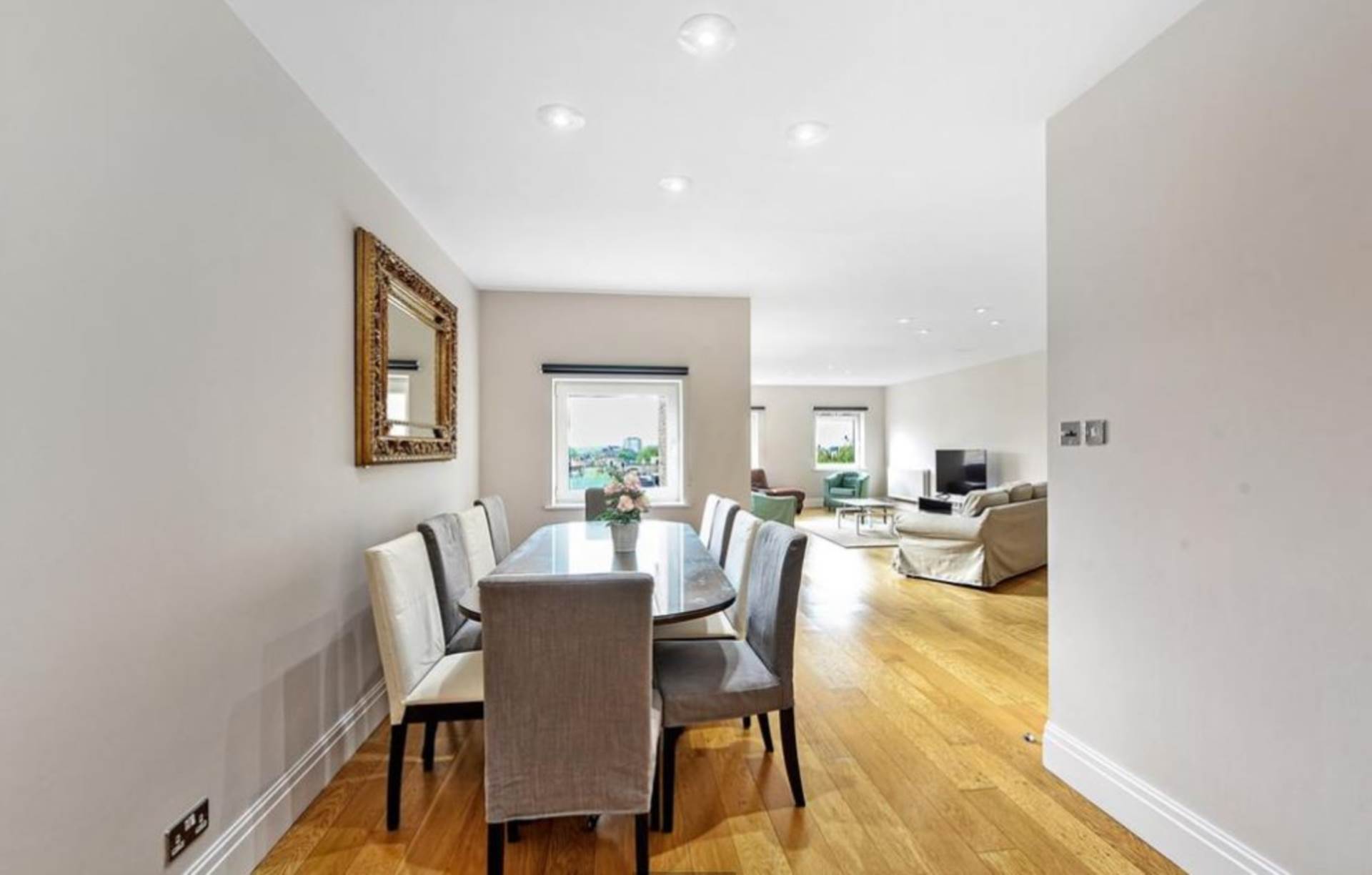 Beckford Close, Kensington, W14, Image 3