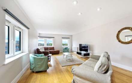 Beckford Close, Kensington, W14, Image 2