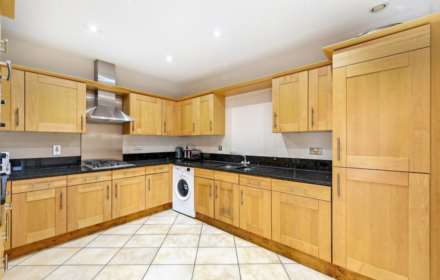 Beckford Close, Kensington, W14, Image 4