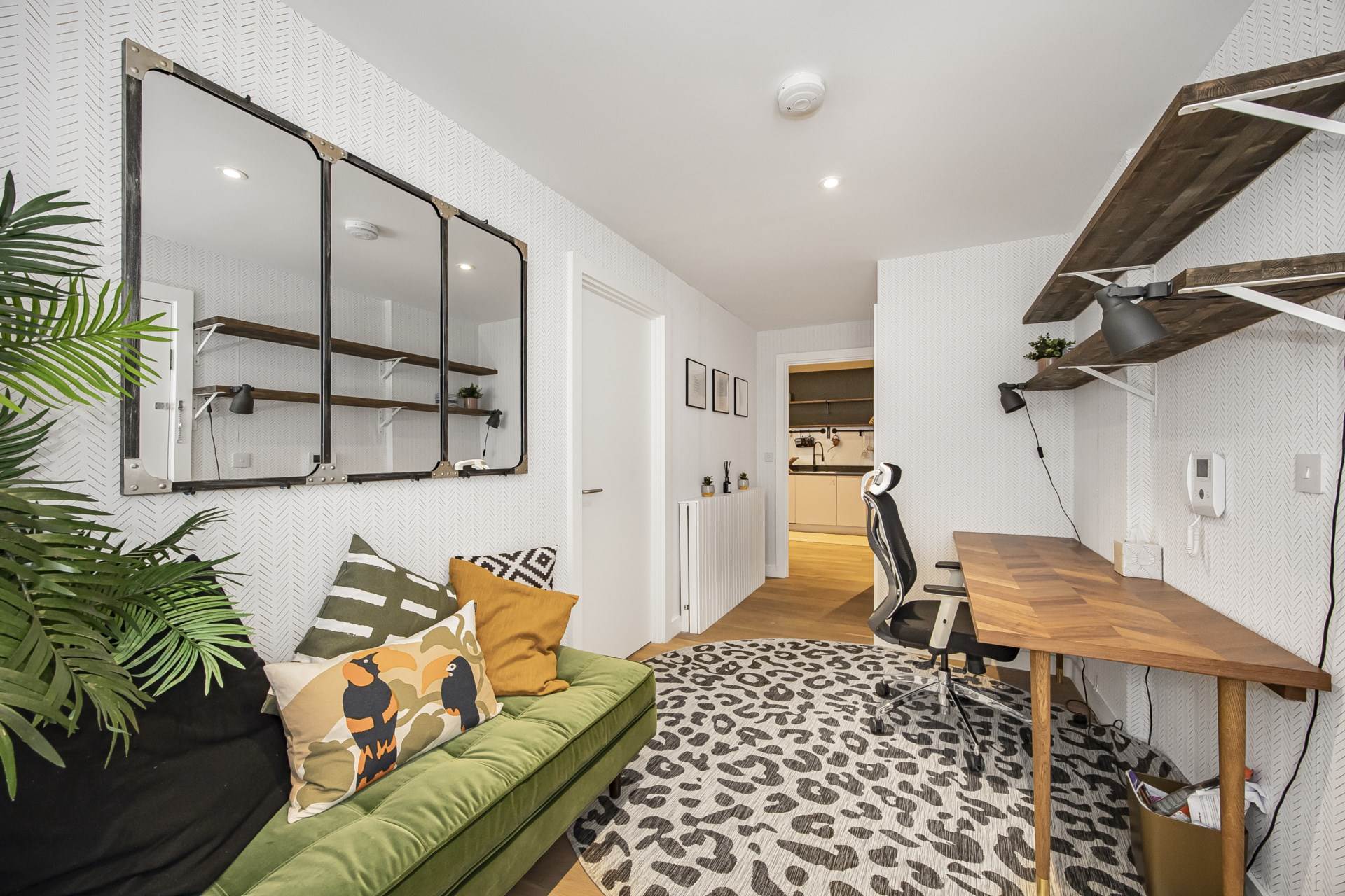 Esther Anne Place, Barnsbury, N1, Image 3