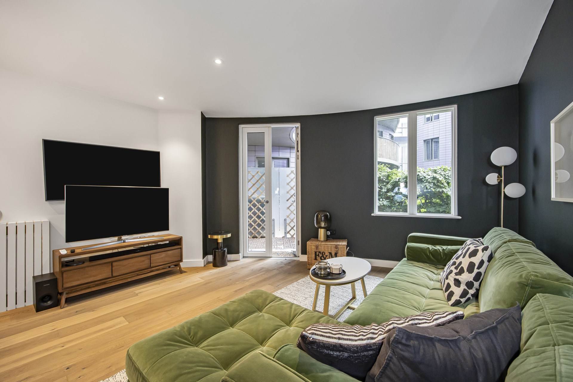 Esther Anne Place, Barnsbury, N1, Image 6