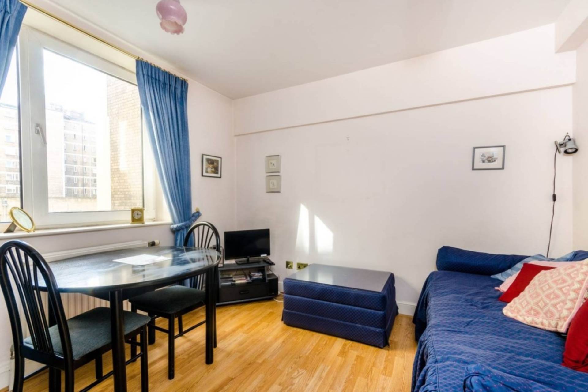 Sloane Avenue, Chelsea, Image 1