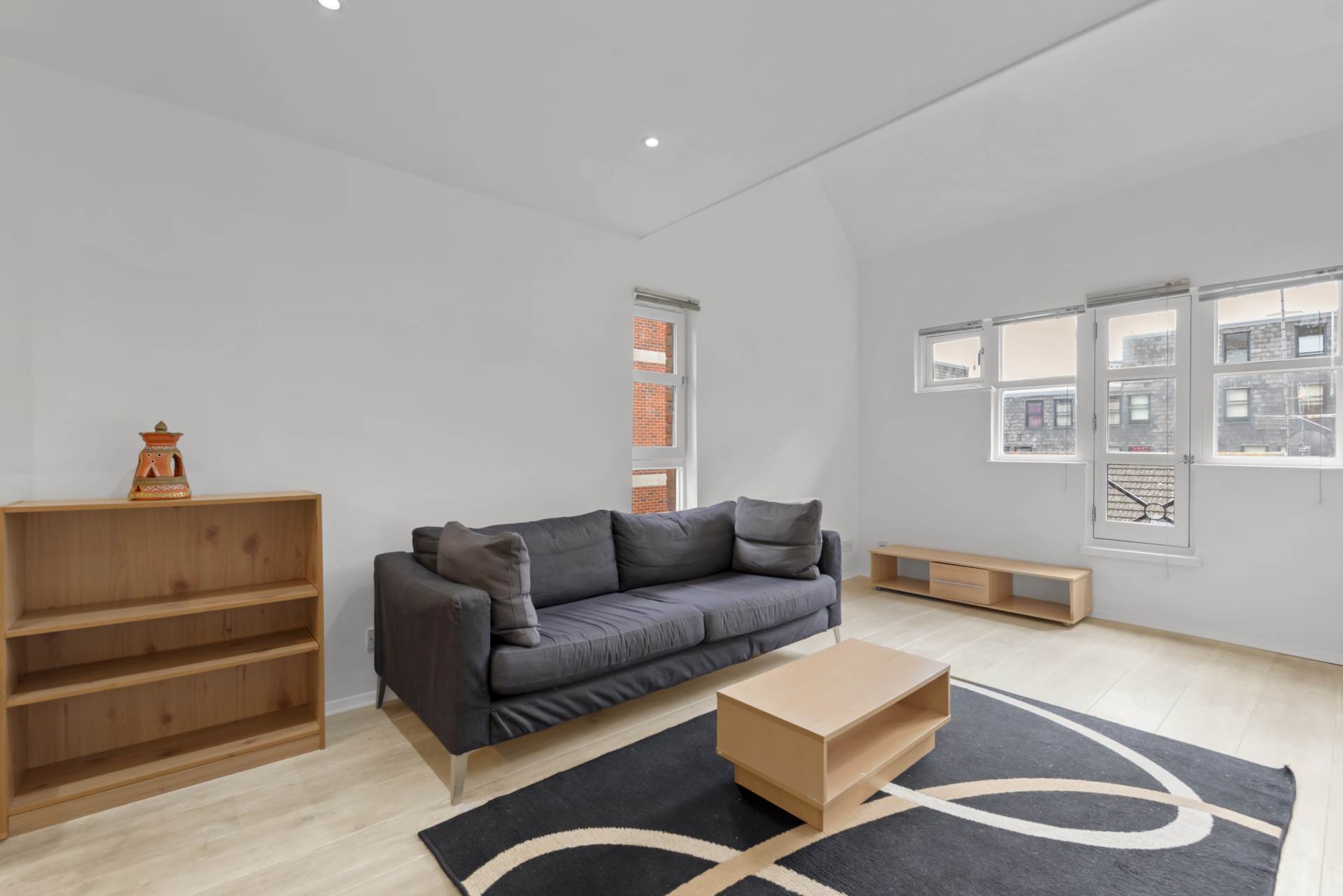 Moreton Street, Pimlico, SW1V, Image 1