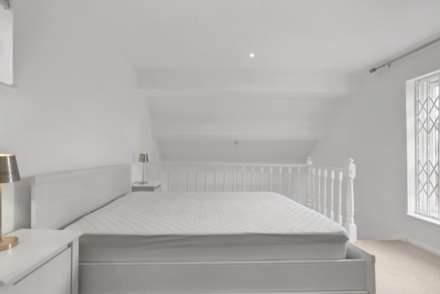 Moreton Street, Pimlico, SW1V, Image 9