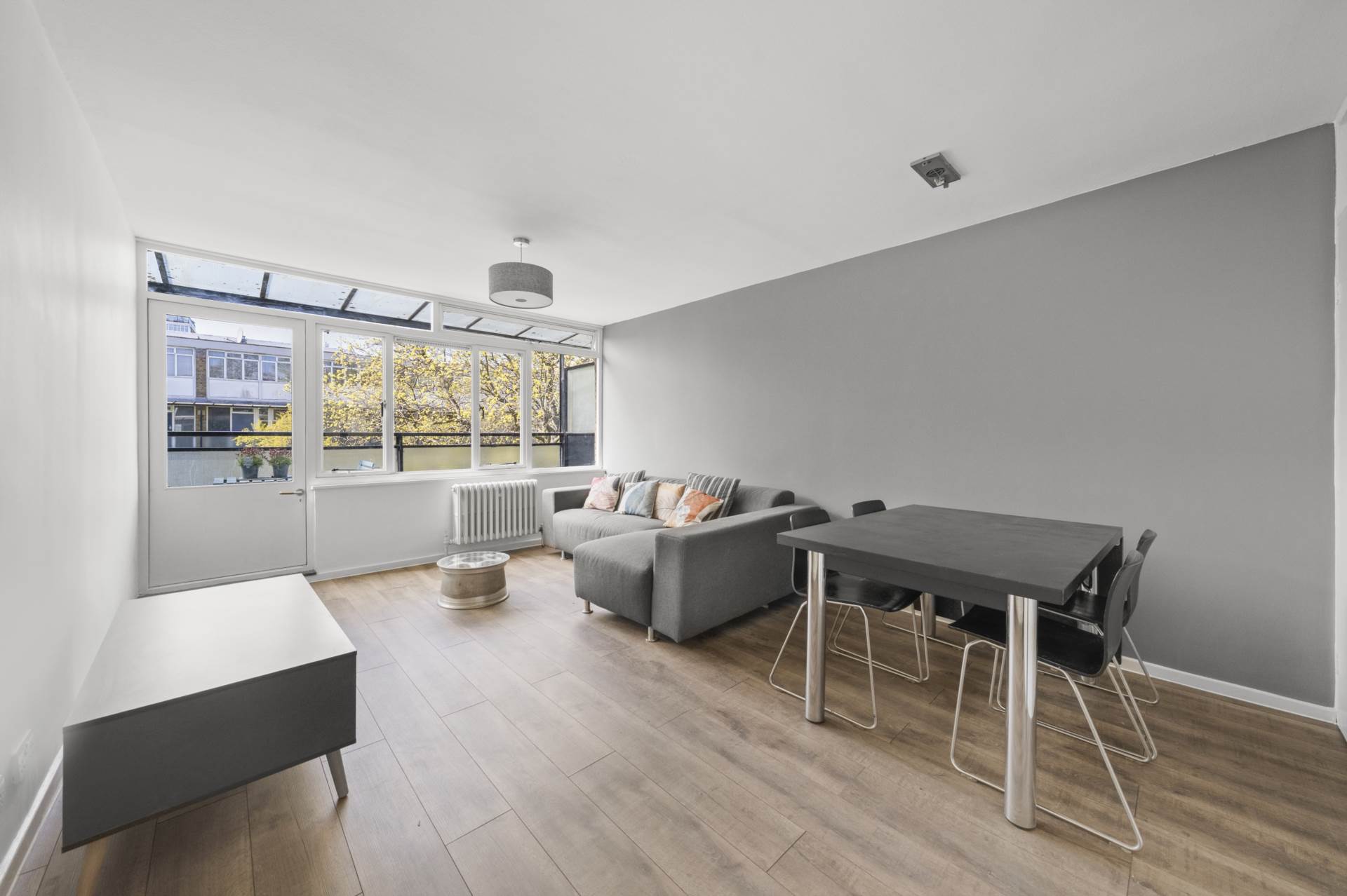 Churchill Gardens, Pimlico, SW1V., Image 1