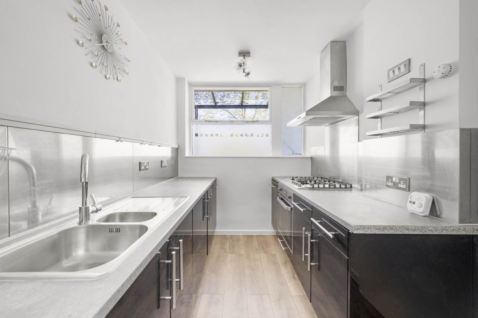 Churchill Gardens, Pimlico, SW1V., Image 2