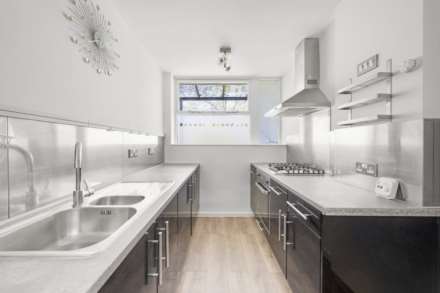 Churchill Gardens, Pimlico, SW1V., Image 2